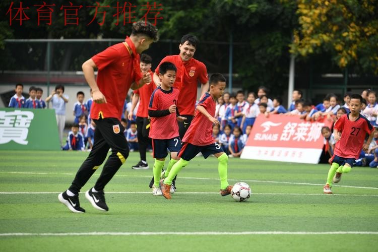 中国国家男子五人制足球队走进深圳南湾学校